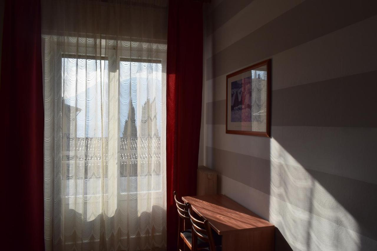 Albergo Al Pescatore Brenzone Extérieur photo