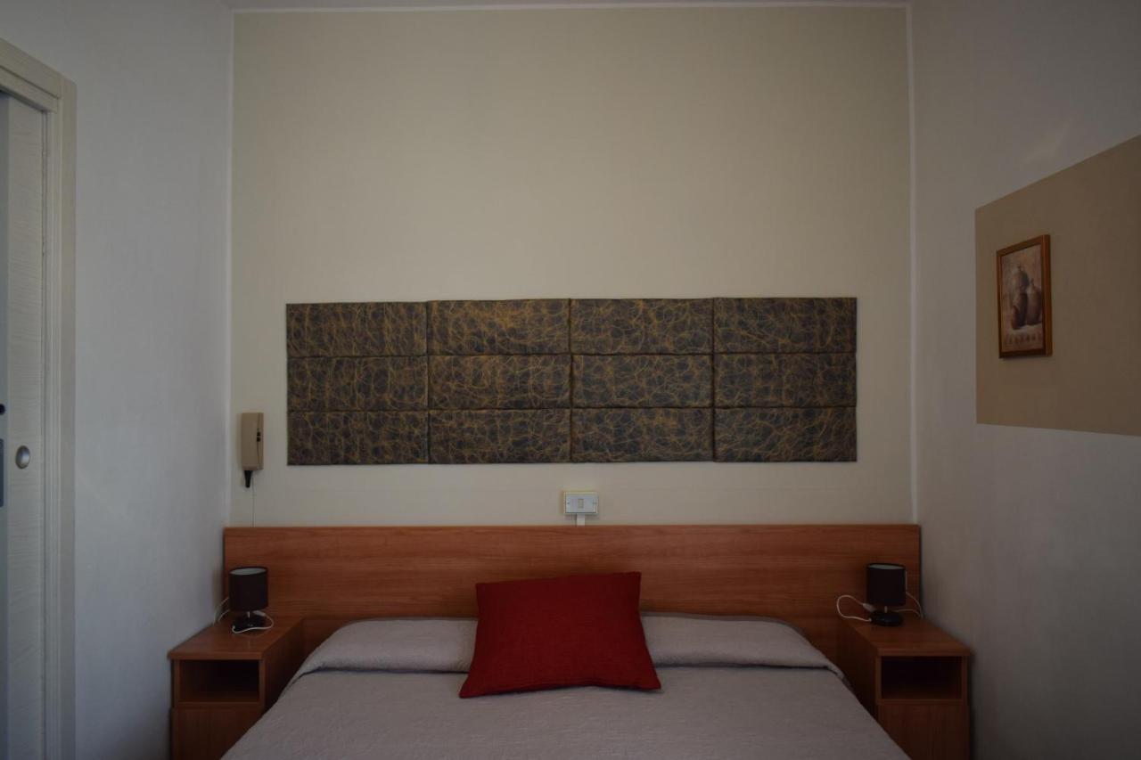 Albergo Al Pescatore Brenzone Extérieur photo