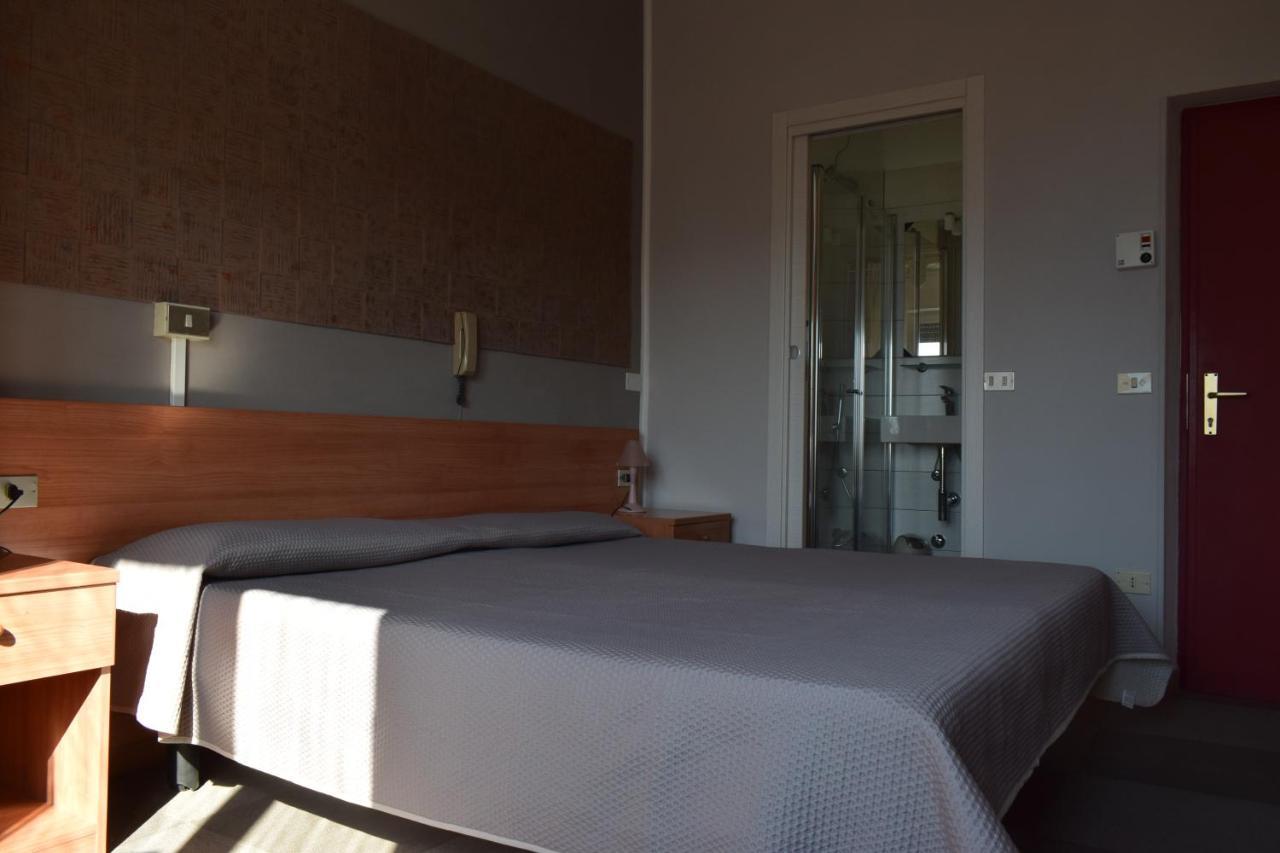 Albergo Al Pescatore Brenzone Extérieur photo