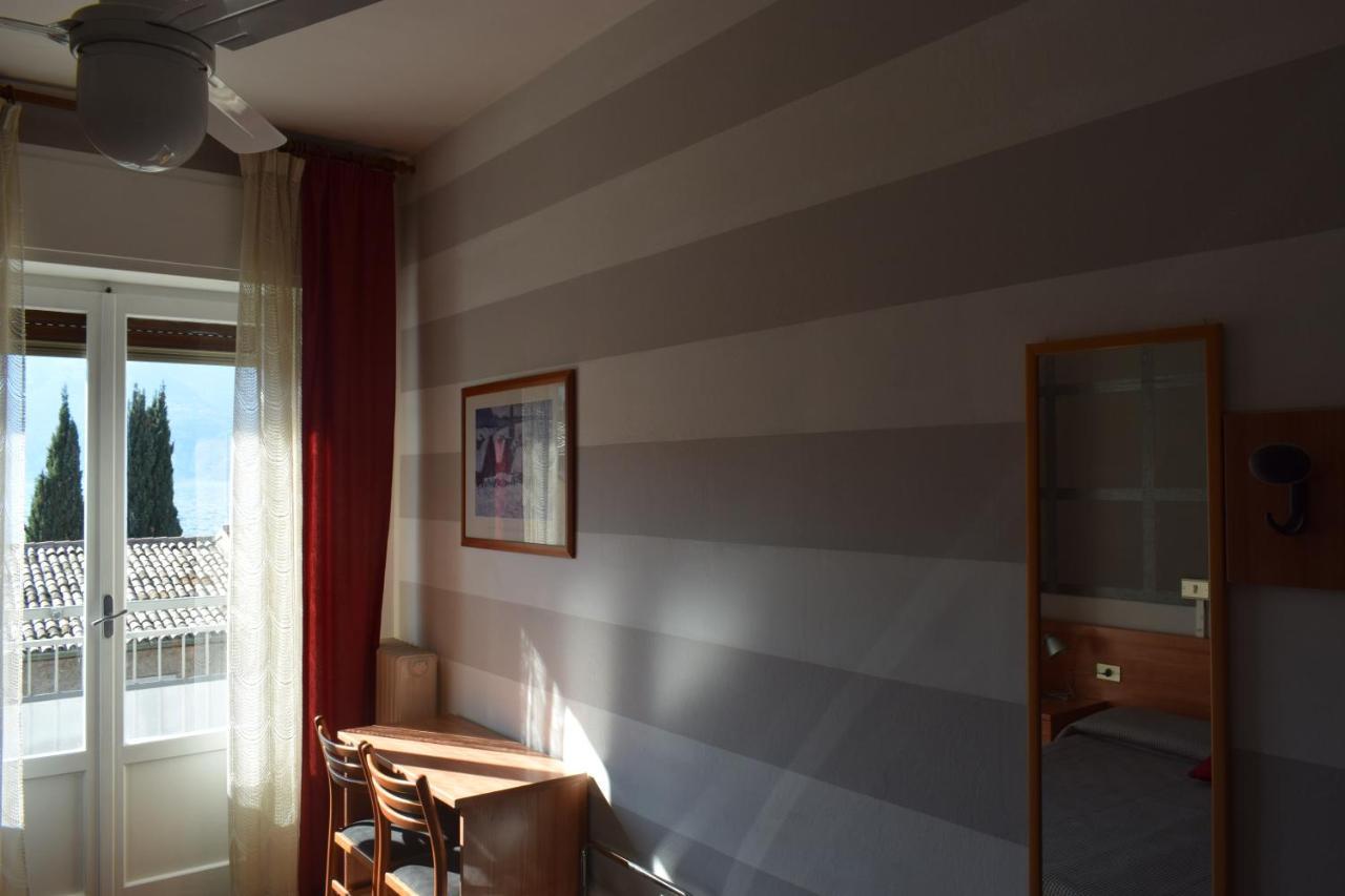 Albergo Al Pescatore Brenzone Extérieur photo