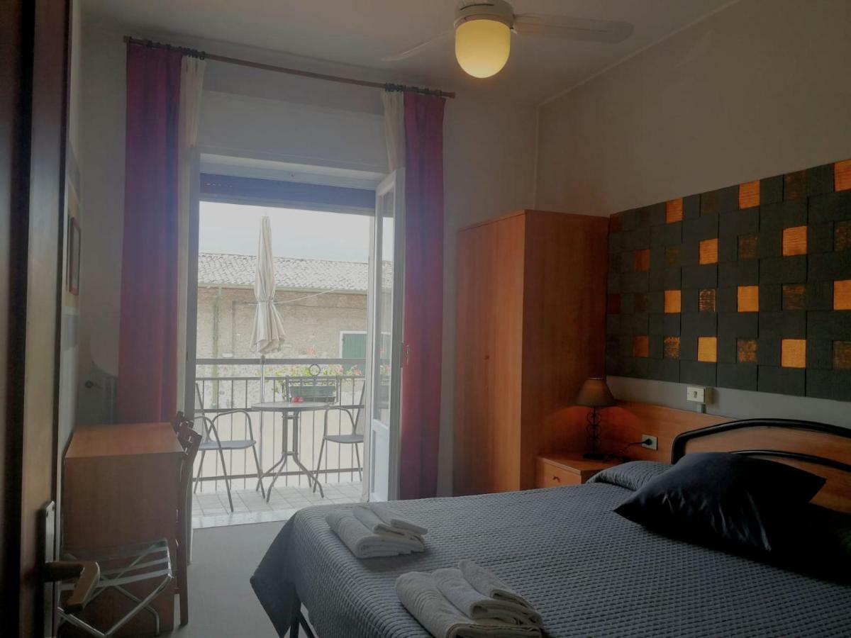 Albergo Al Pescatore Brenzone Extérieur photo